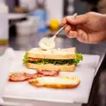 Kui kavõib avatud majoneesi säilitada: millal tuleks see tunni pärast